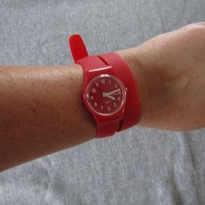 SWATCH DOUBLE STRAP/WRAP RED WATCH
